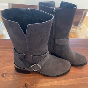 Vince Camuto ankle boot 8.5